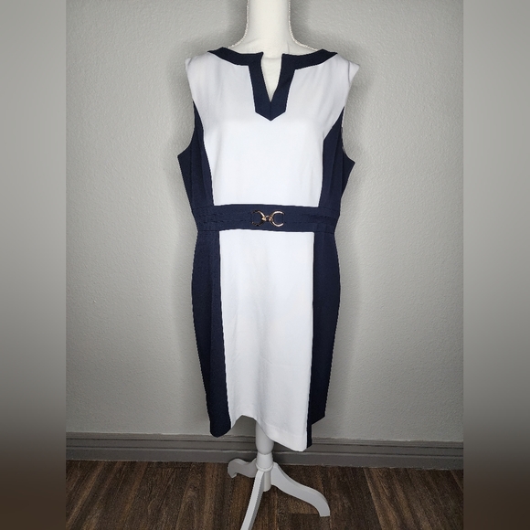 PLUS CHELSEA ROSE White Navy Blue Block Sleeveless Sheath Dress. Size: 18 - Picture 2 of 12